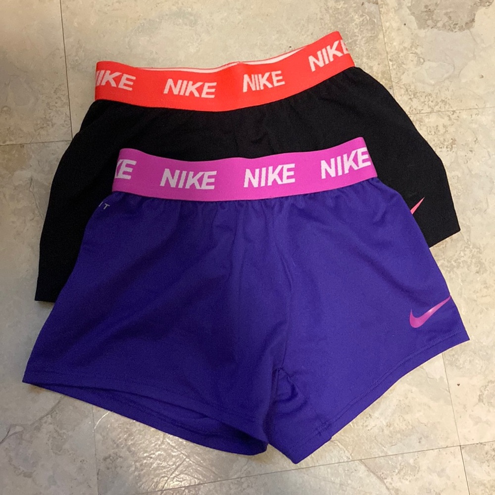 Bundle Nike size 5-6 shorts, excellent condition.